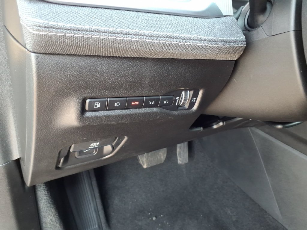 New 2026 Jeep Cherokee Laredo AWD/4WD image 9