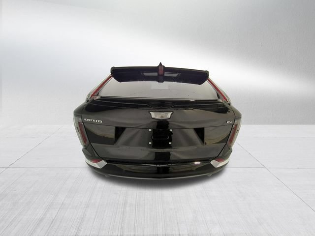 New 2027 Cadillac Optiq Luxury w/ LPO, Floor Liner Package AWD/4WD image 6