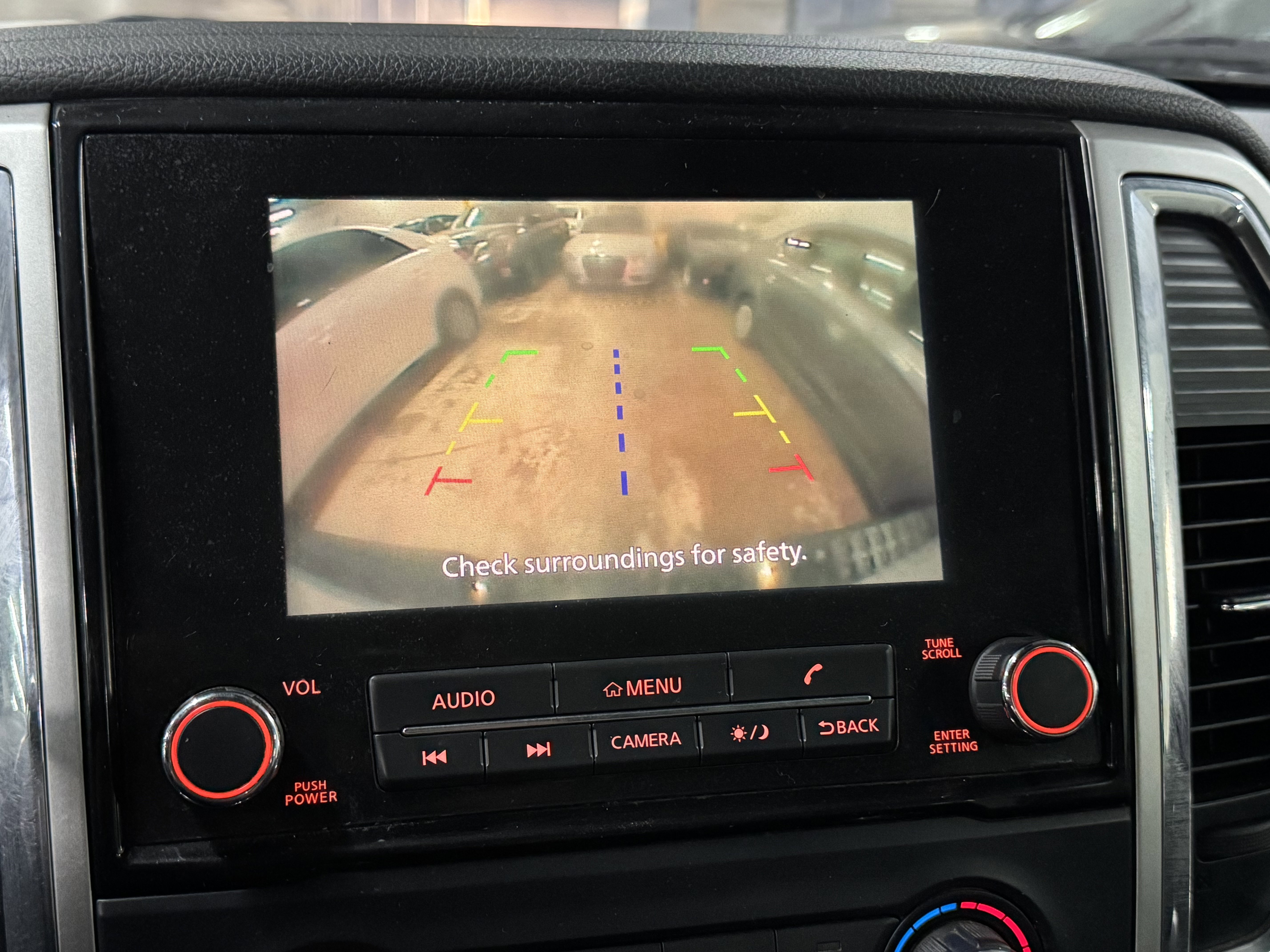 Used 2020 Nissan Titan SV image 13