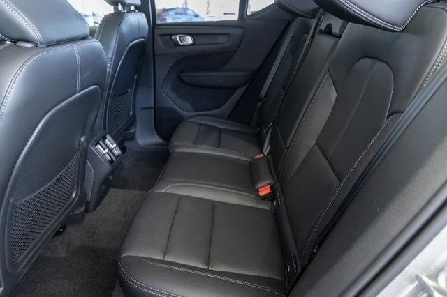 New 2025 Volvo XC40 B5 Plus image 15