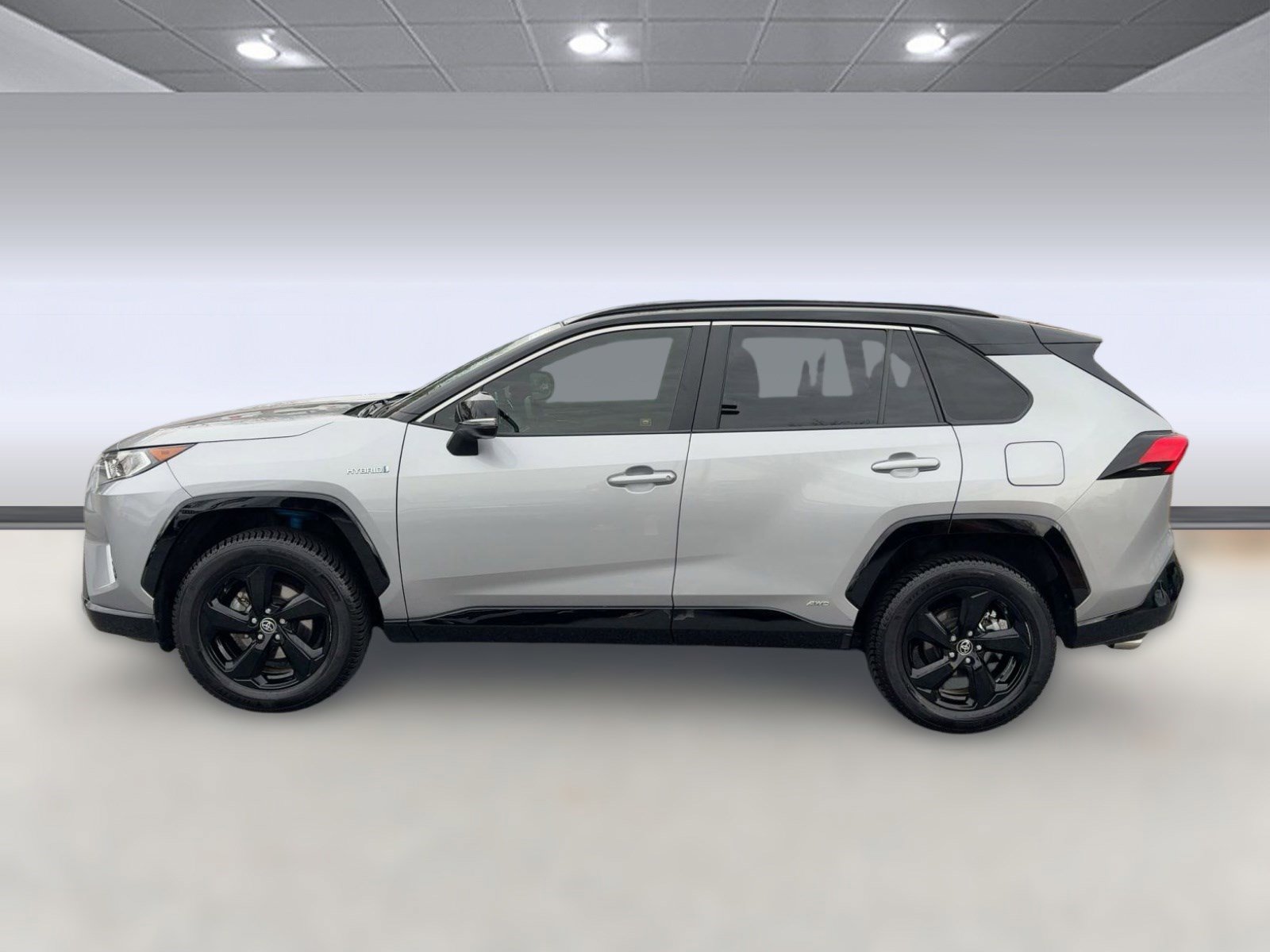 Used 2021 Toyota RAV4 XSE image 2