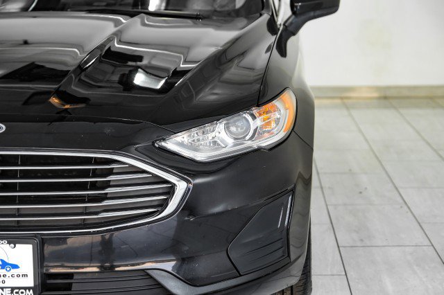 Used 2020 Ford Fusion SE image 44
