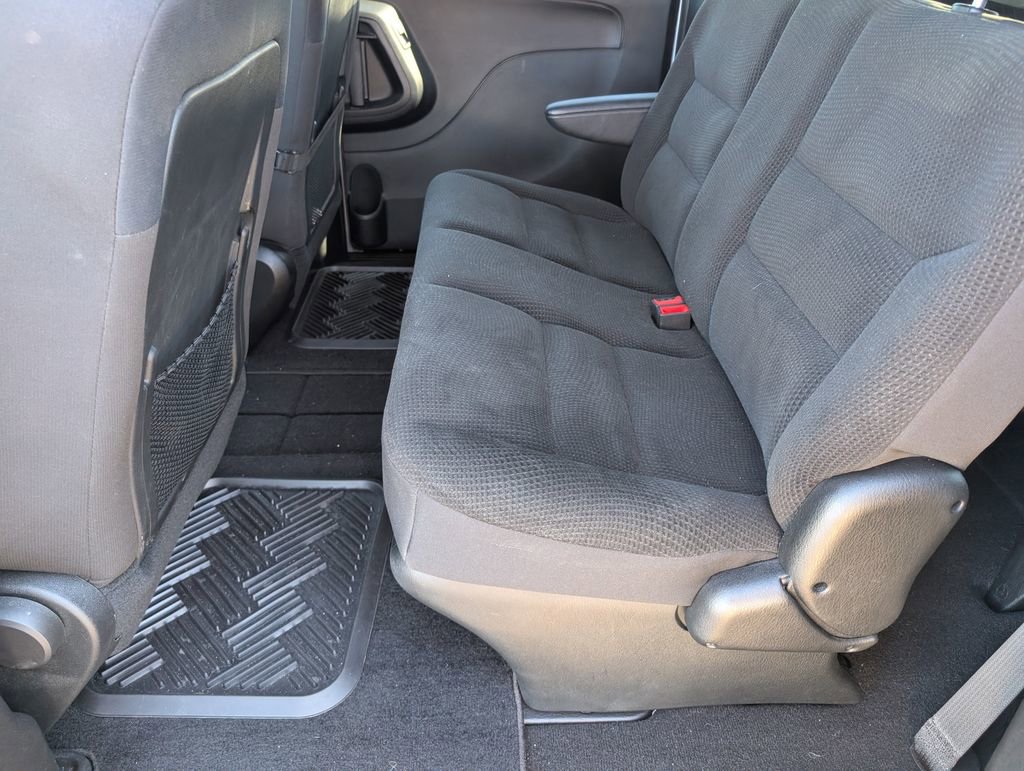 Used 2018 Dodge Grand Caravan SE image 9