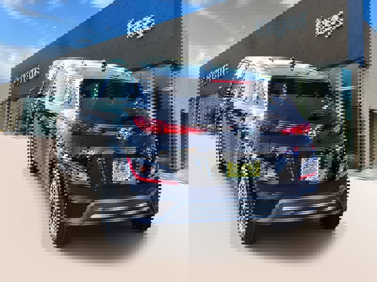 Certified 2023 Hyundai Kona SE w/ Cargo Package image 7