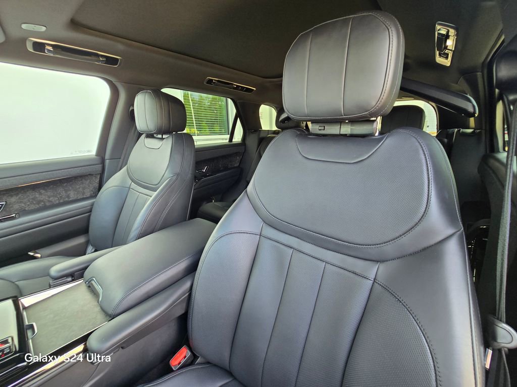 Used 2024 Land Rover Range Rover Sport Dynamic SE image 10