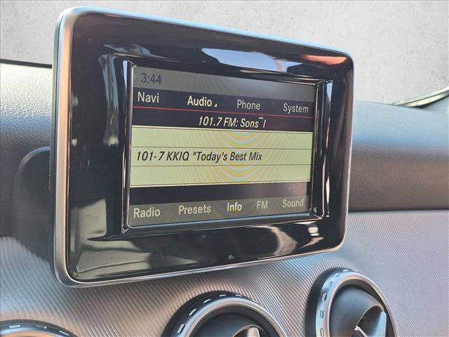 Used 2015 Mercedes-Benz GLA 250 4MATIC image 12