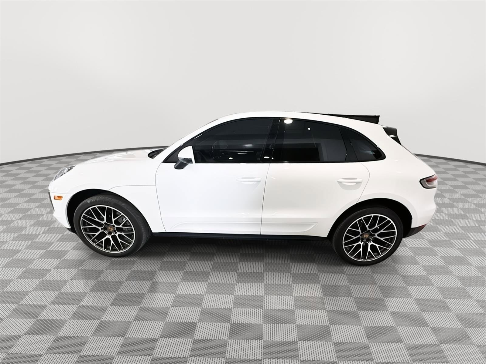 Used 2019 Porsche Macan S AWD/4WD image 2