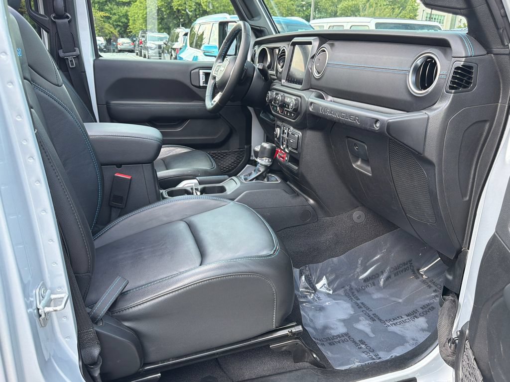 Used 2022 Jeep Wrangler Unlimited Rubicon 4xe w/ Steel Bumper Group AWD/4WD image 13