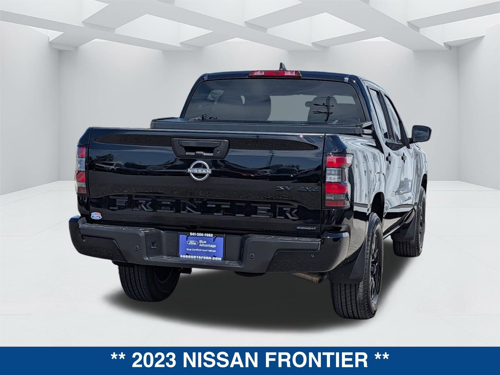 Used 2023 Nissan Frontier SV w/ Midnight Edition Package image 4