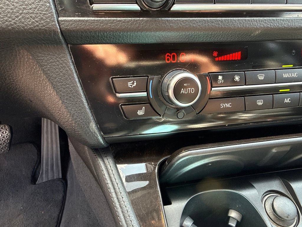 Used 2014 BMW 535i xDrive Sedan AWD/4WD image 32