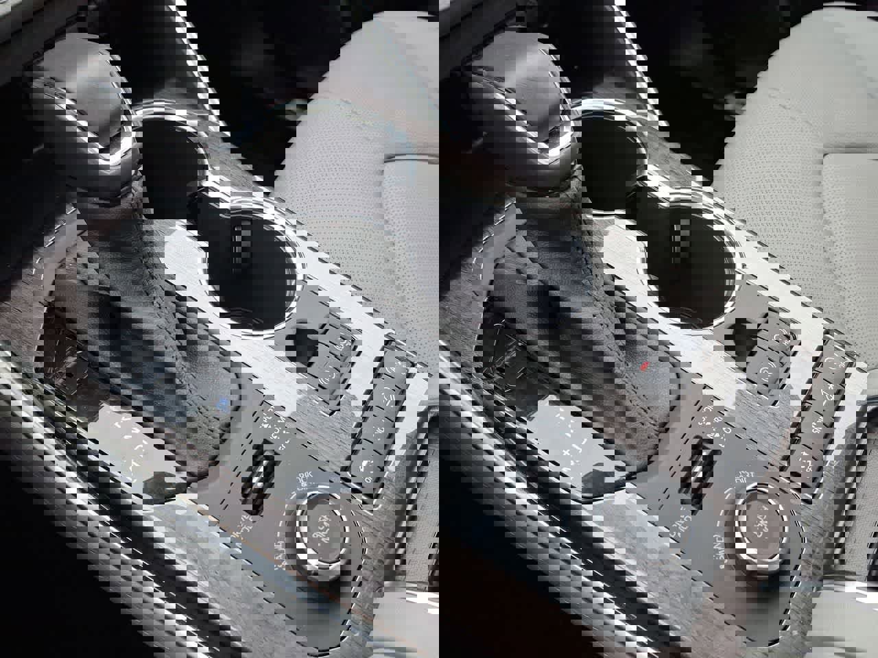 Used 2021 Toyota Highlander Limited image 18