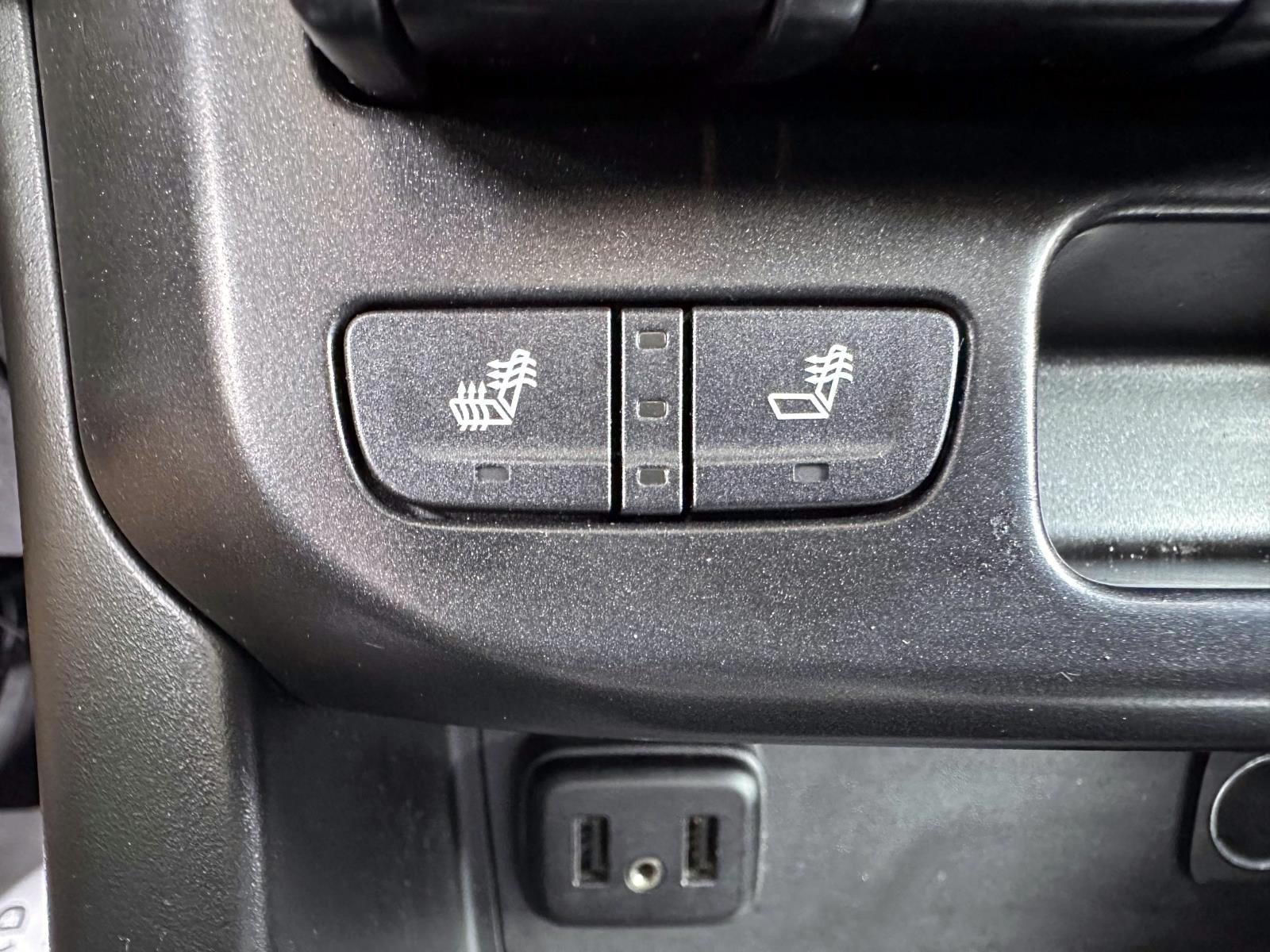 Used 2022 Chevrolet Colorado ZR2 w/ Colorado ZR2 Bison Edition AWD/4WD image 26