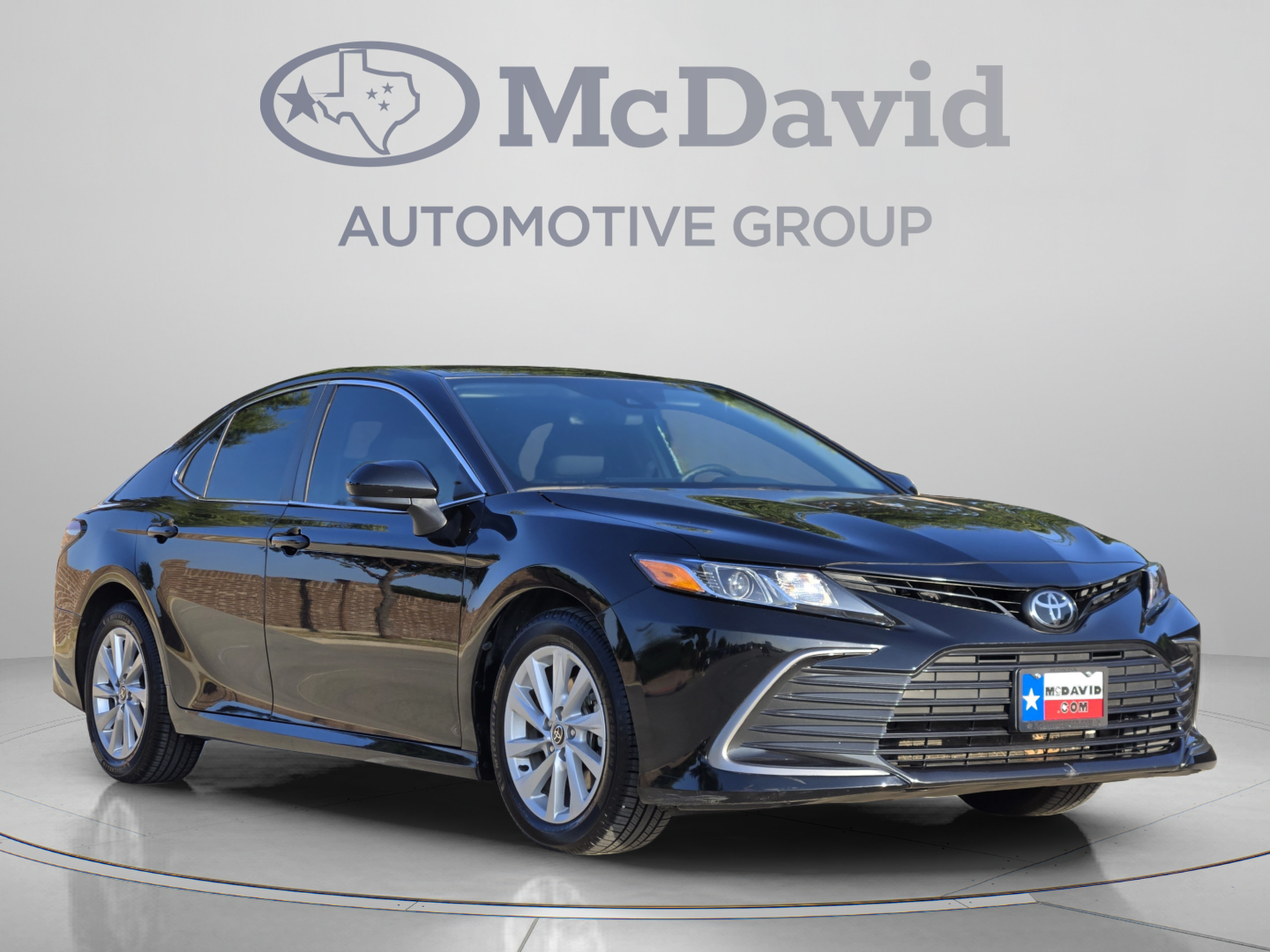 Used 2021 Toyota Camry LE FWD image 7