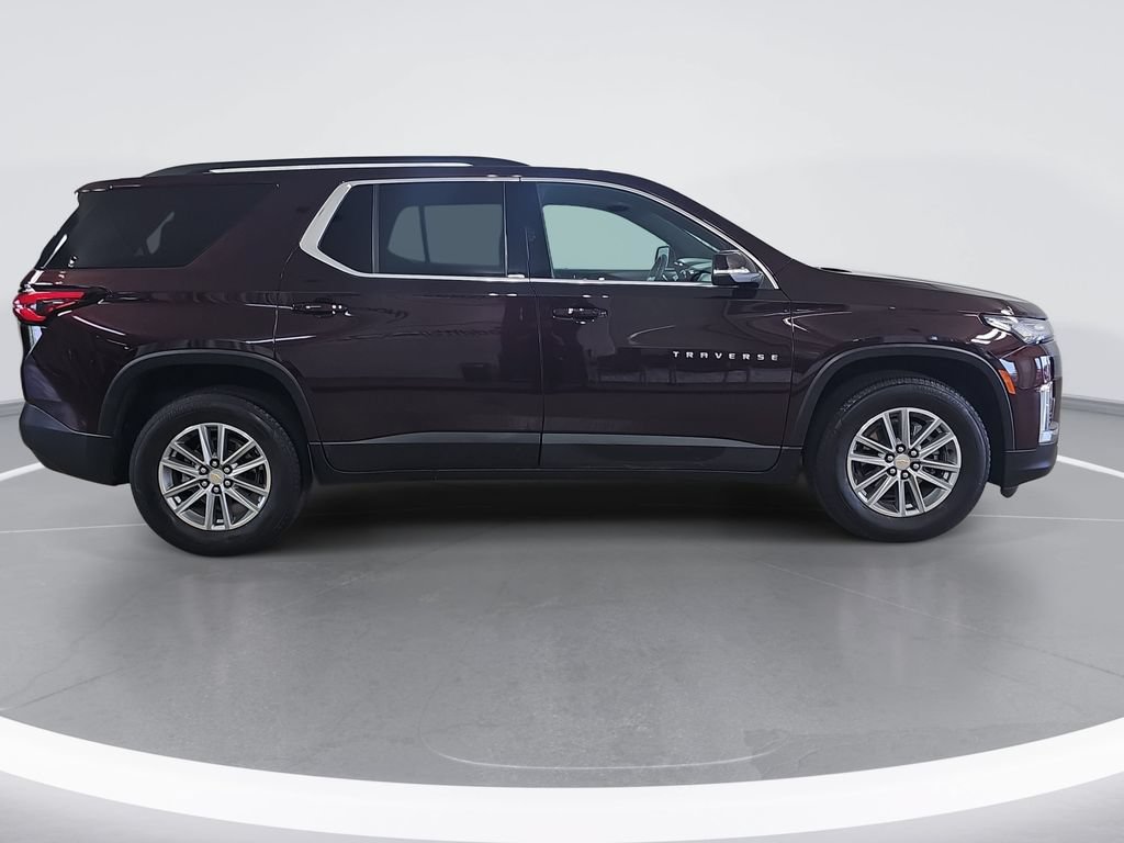 Certified 2023 Chevrolet Traverse LT FWD image 2