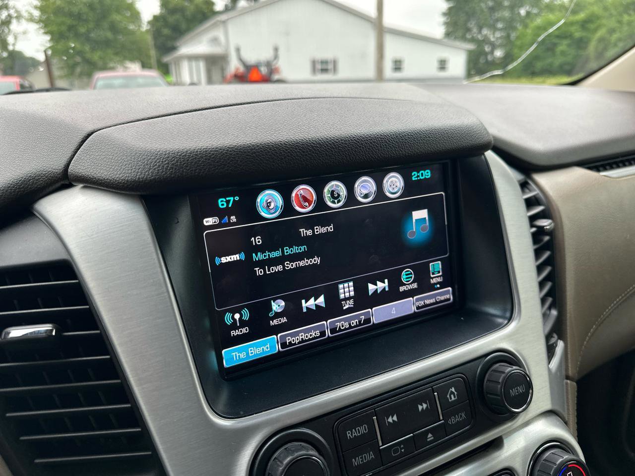 Used 2018 GMC Yukon XL SLT w/ Premium Edition RWD image 9
