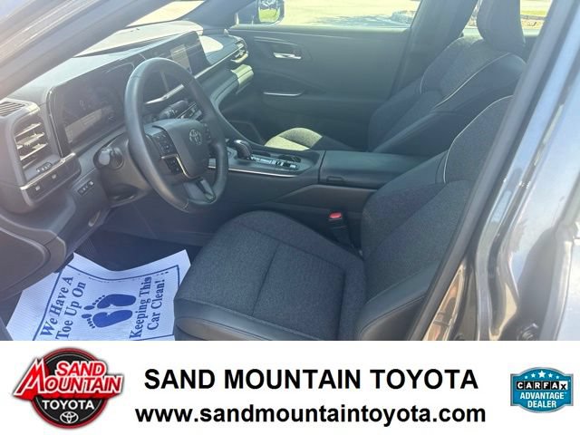 Used 2023 Toyota Crown AWD/4WD image 11