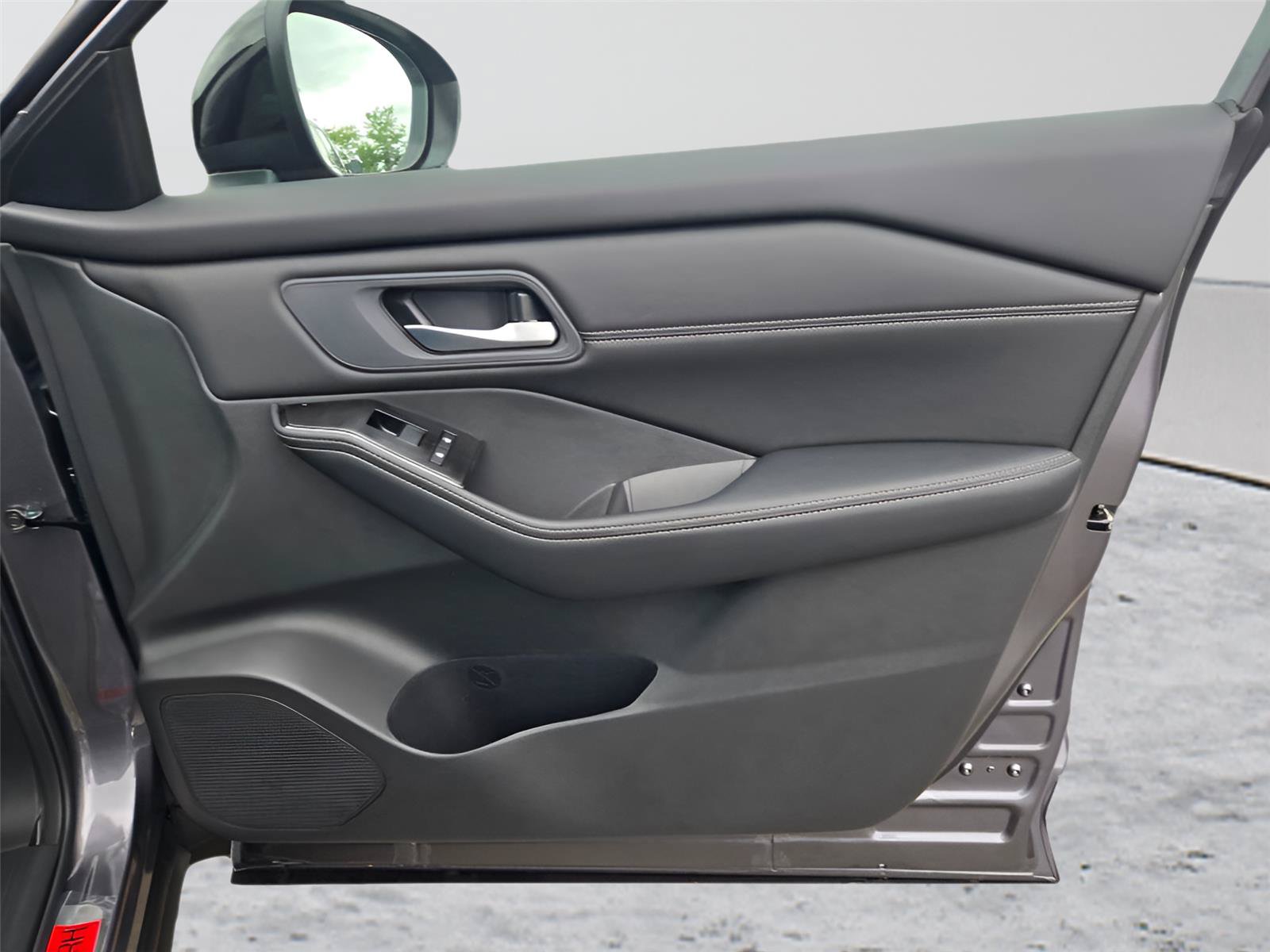 New 2026 Nissan Rogue Dark Armor AWD/4WD image 6