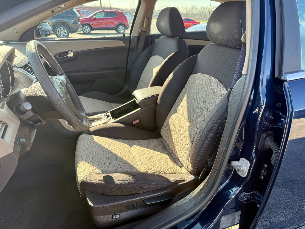 Used 2012 Chevrolet Malibu LS image 11