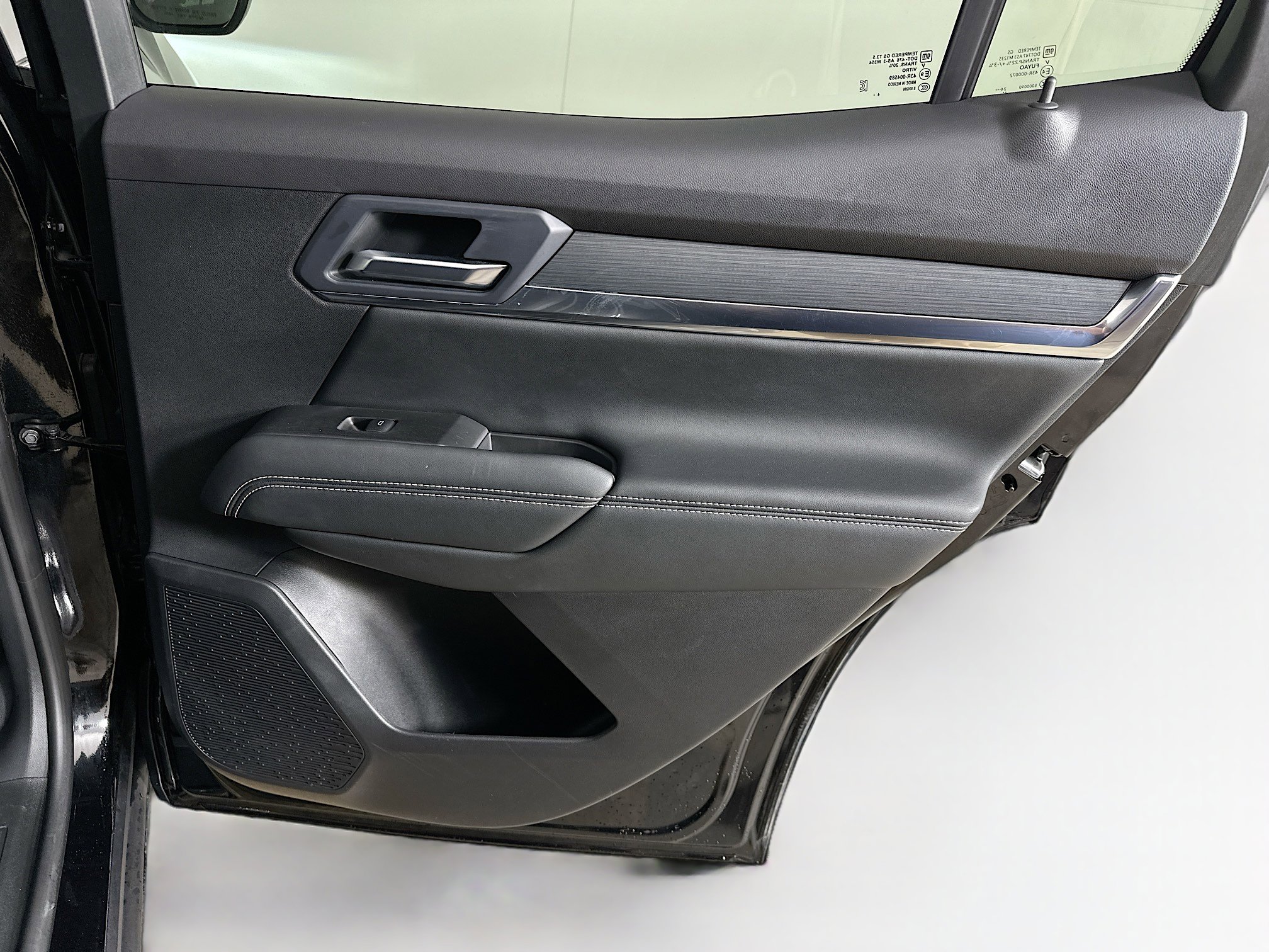 Used 2025 GMC Terrain Elevation image 29