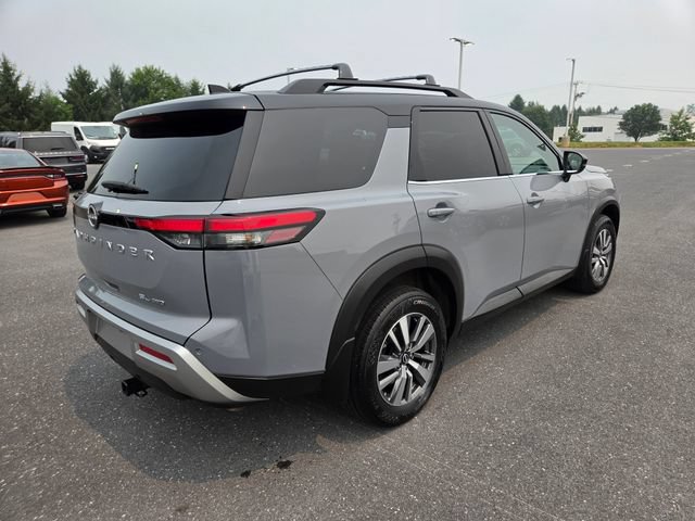 Used 2024 Nissan Pathfinder SL AWD/4WD image 17