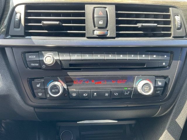 Used 2015 BMW 320i Sedan RWD image 23
