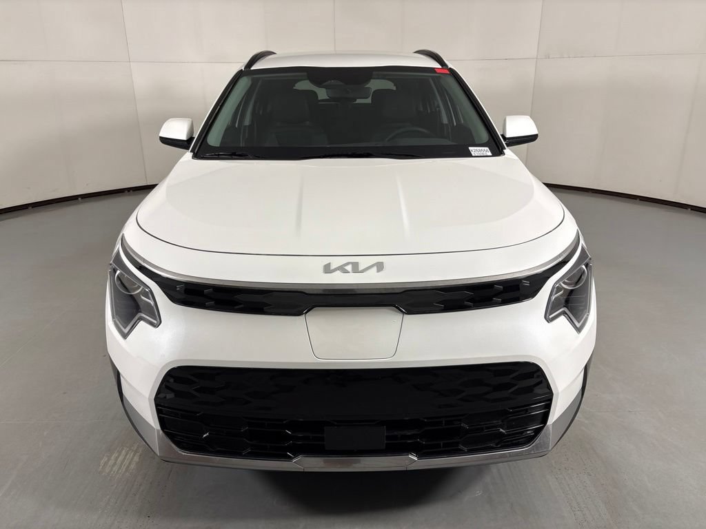 New 2026 Kia Niro Wind FWD image 3