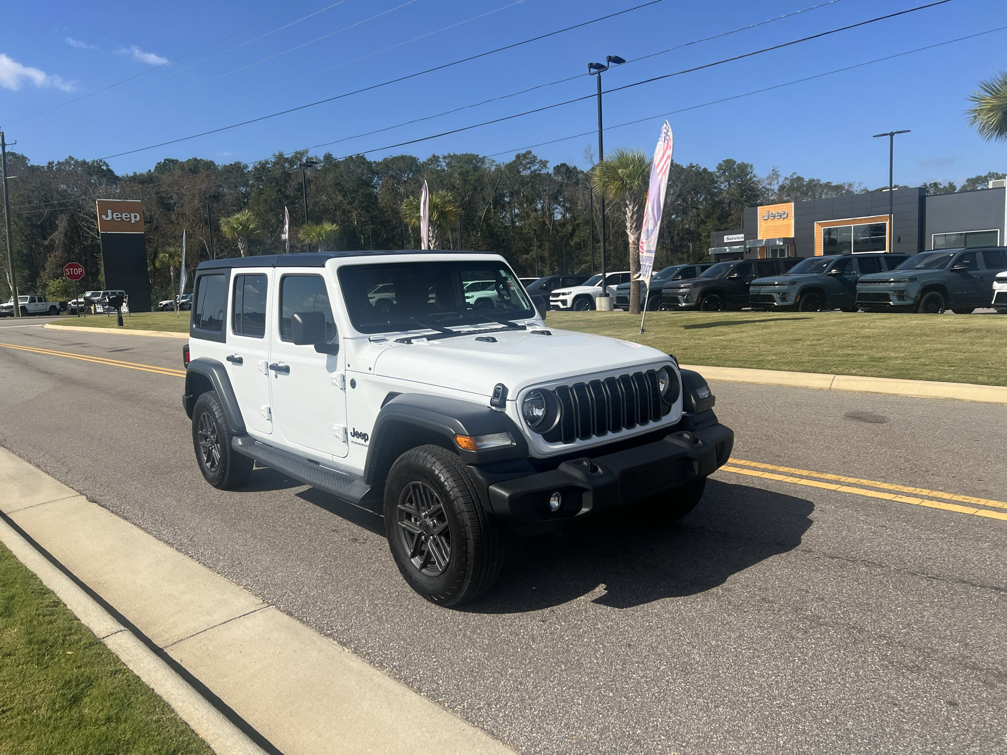 Used 2025 Jeep Wrangler Unlimited Sport AWD/4WD image 1