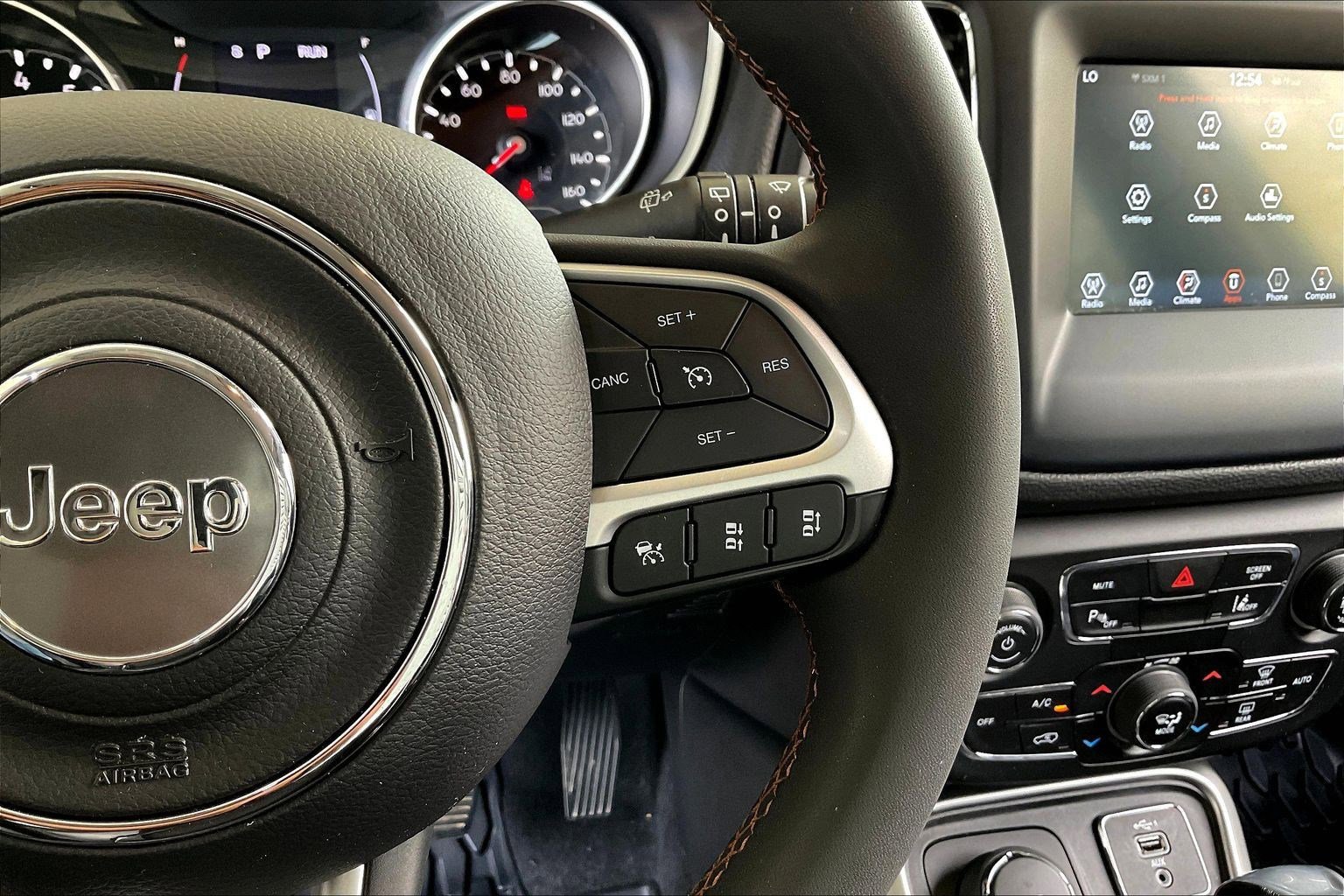 Used 2021 Jeep Compass Latitude w/ Sun and Sound Group AWD/4WD image 12