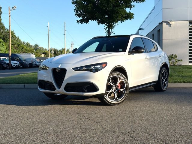Used 2024 Alfa Romeo Stelvio Veloce AWD/4WD image 1