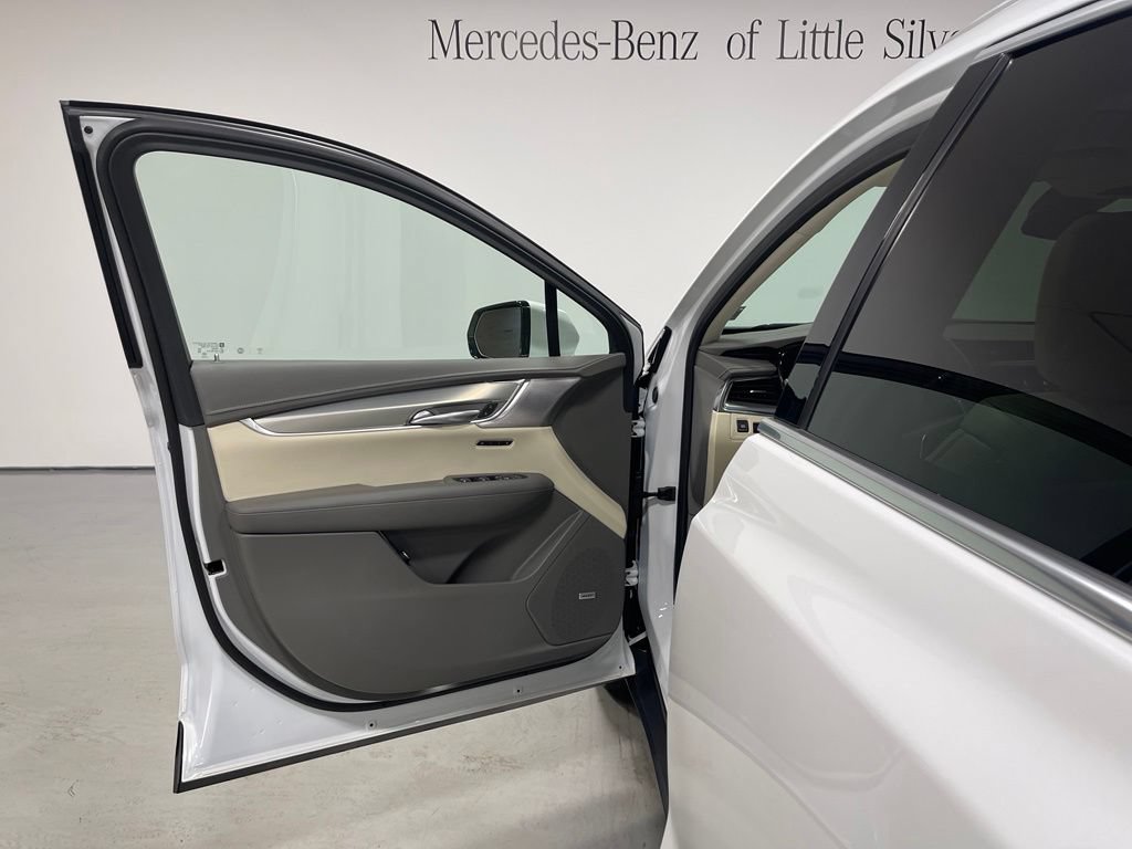 Used 2023 Cadillac XT5 Premium Luxury AWD/4WD image 17
