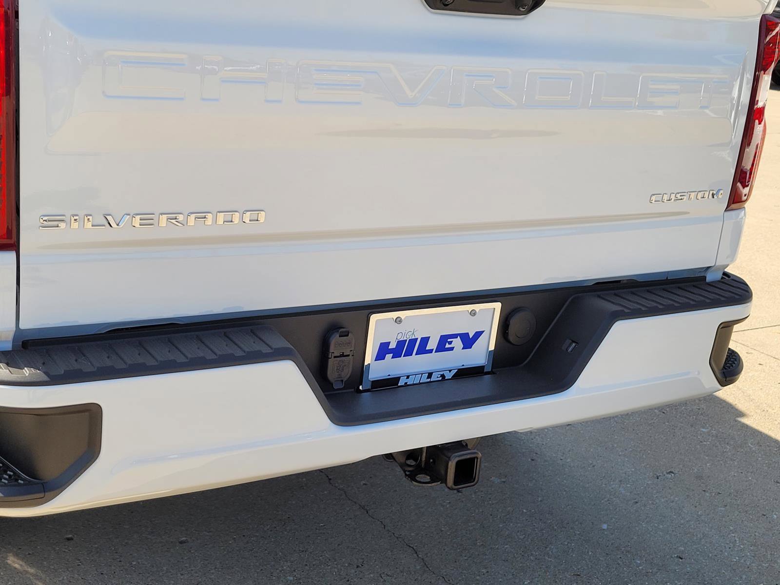 New 2026 Chevrolet Silverado 1500 Custom RWD image 4
