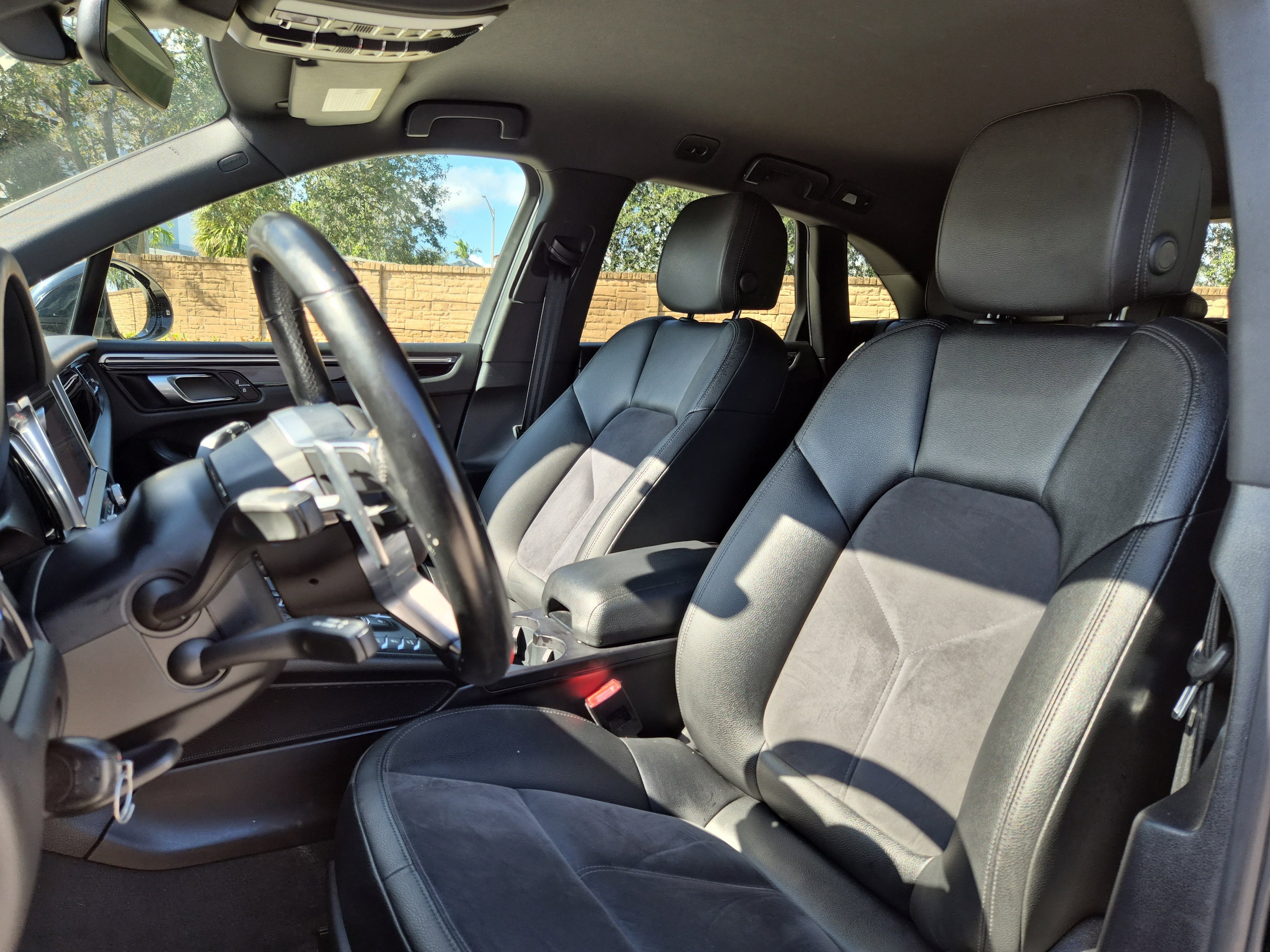 Used 2020 Porsche Macan image 19