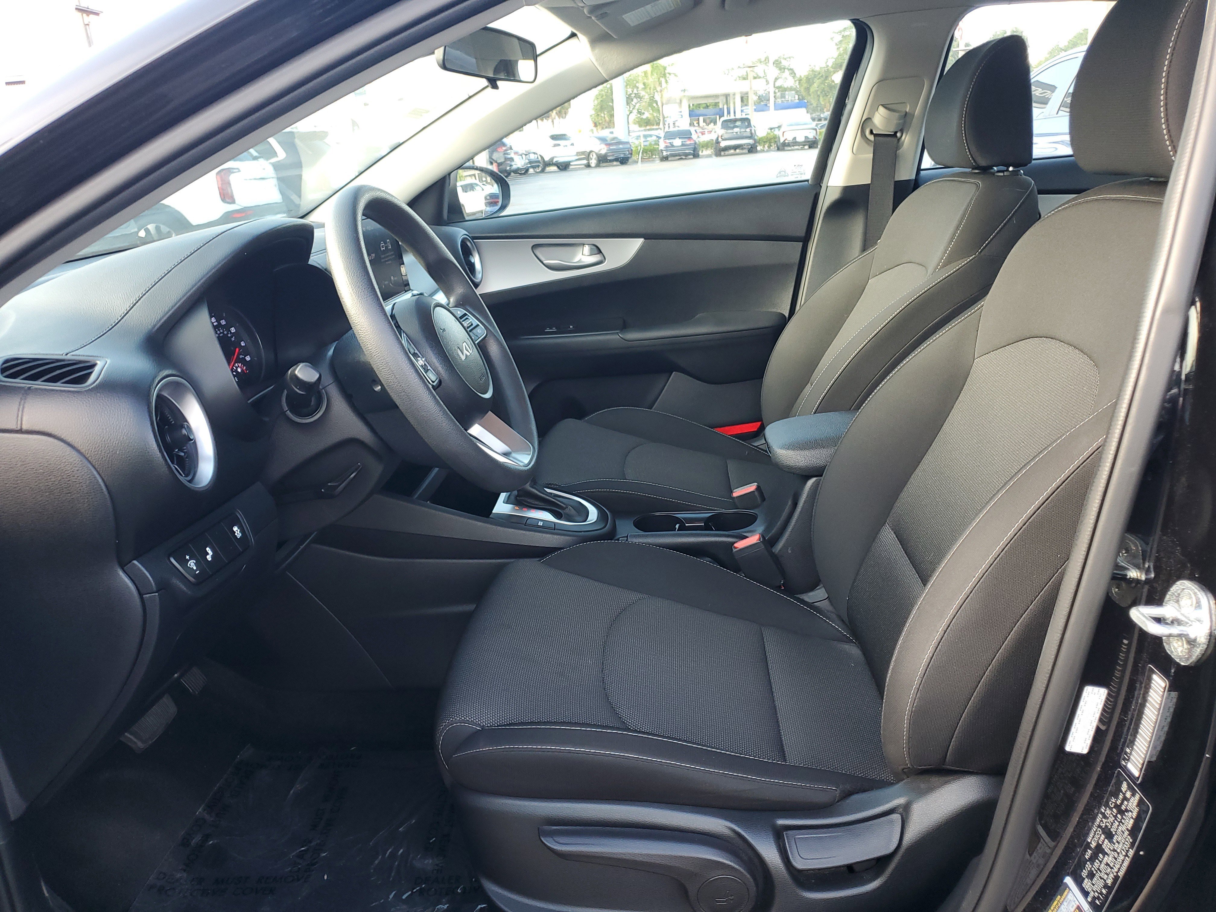 New 2022 Kia Forte LXS w/ LXS Technology Package image 11