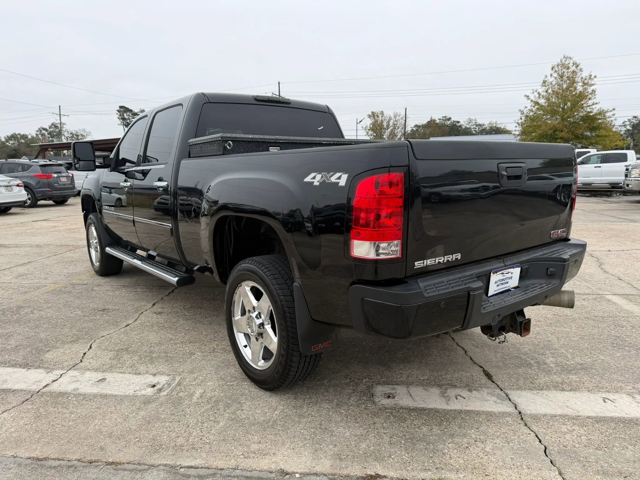 Used 2013 GMC Sierra 2500 Denali AWD/4WD image 3