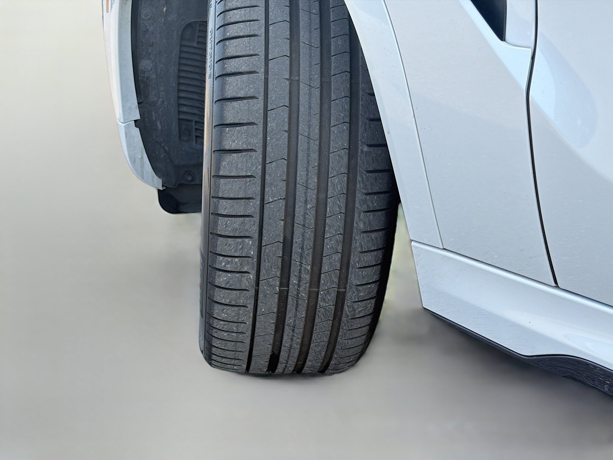 Used 2025 BMW X6 M60i AWD/4WD image 44