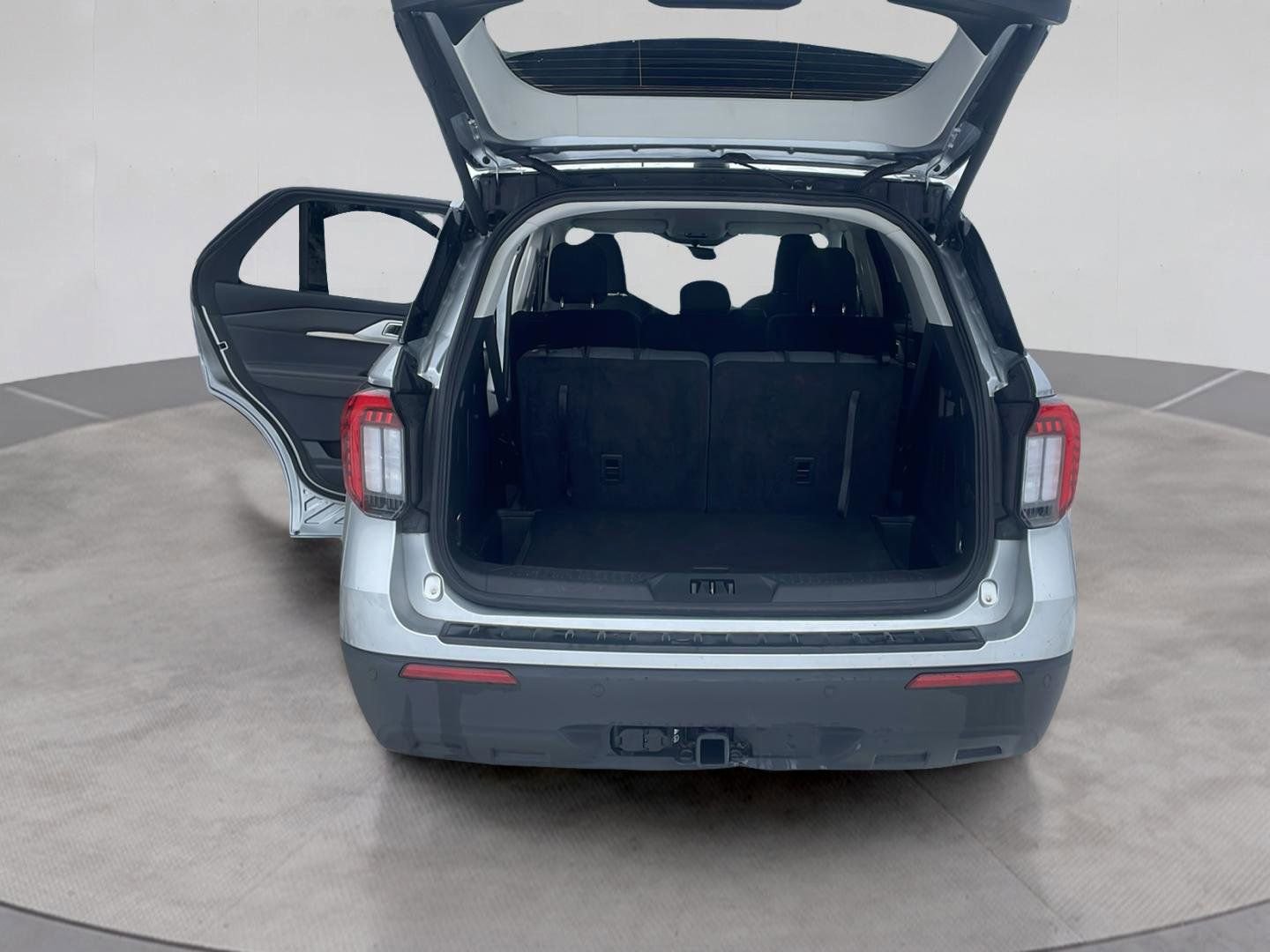 Certified 2025 Ford Explorer Active image 23