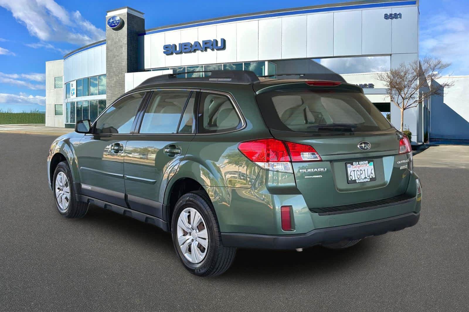 Used 2011 Subaru Outback 2.5i AWD/4WD image 8