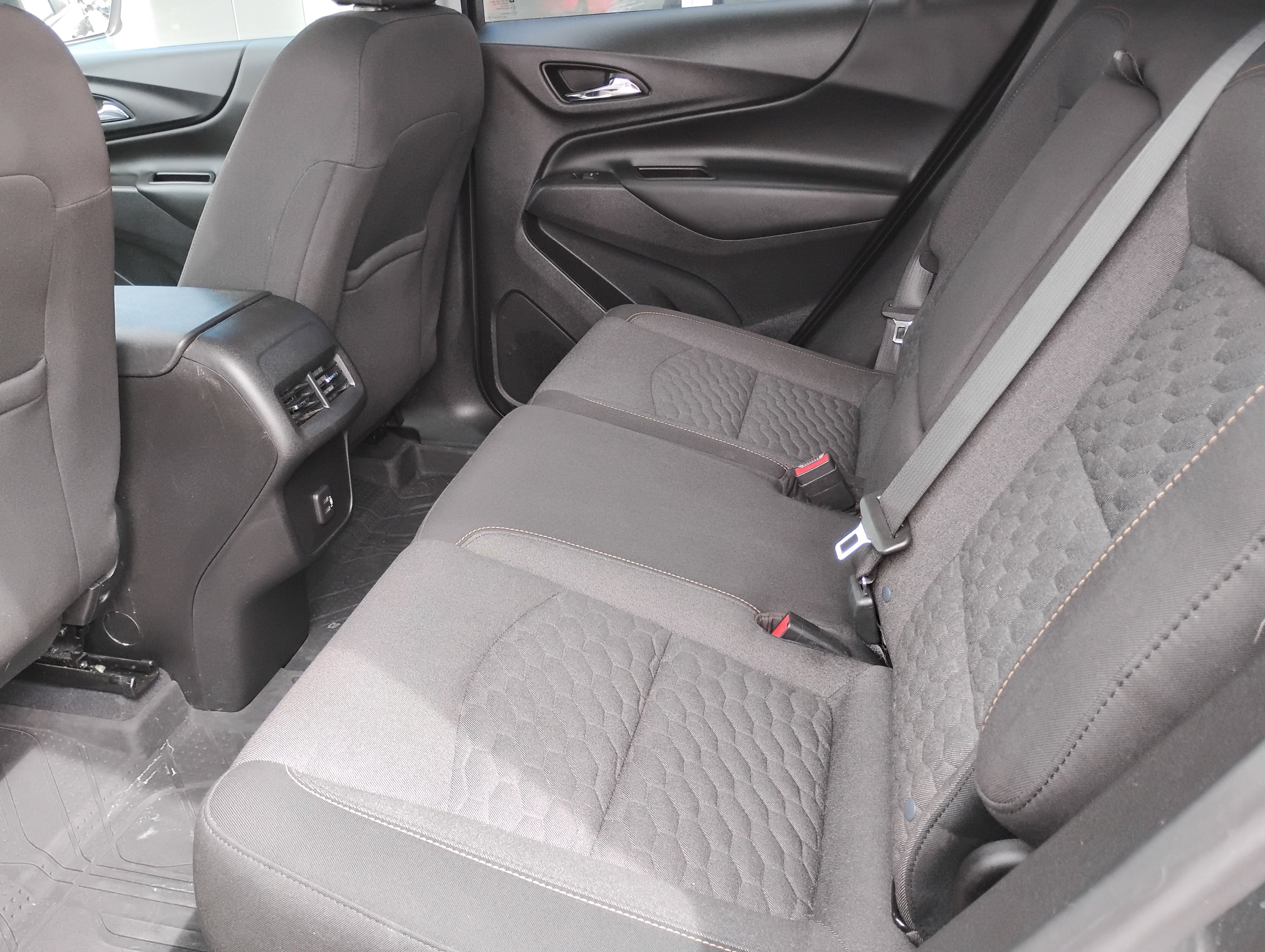Used 2021 Chevrolet Equinox LT FWD image 17