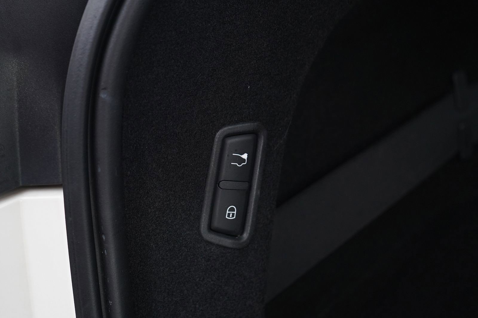 Used 2019 Maserati Levante GTS AWD/4WD image 14