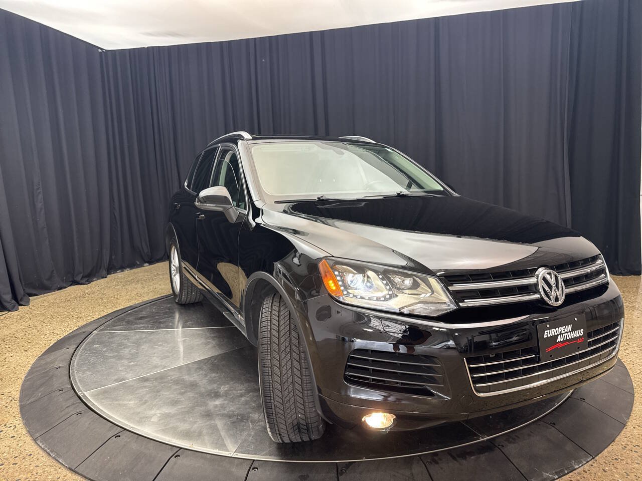 Used 2012 Volkswagen Touareg VR6 AWD/4WD image 7