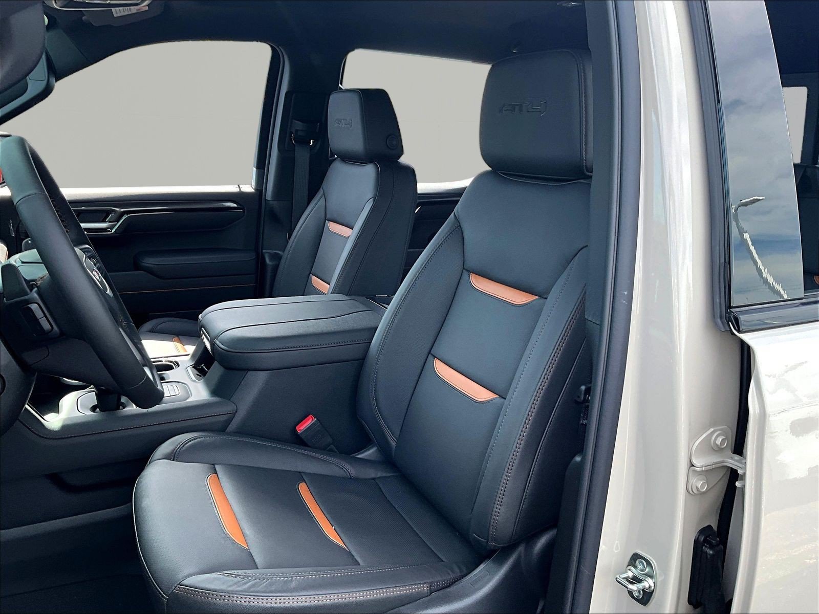New 2026 GMC Sierra 1500 AT4 w/ AT4 Premium Package AWD/4WD image 16
