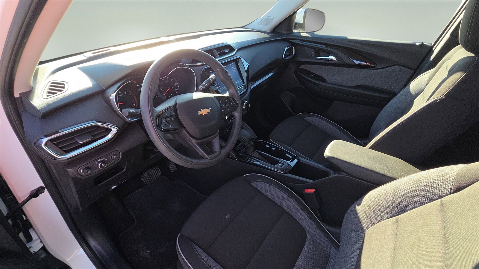 Used 2022 Chevrolet TrailBlazer LT w/ Convenience Package image 20