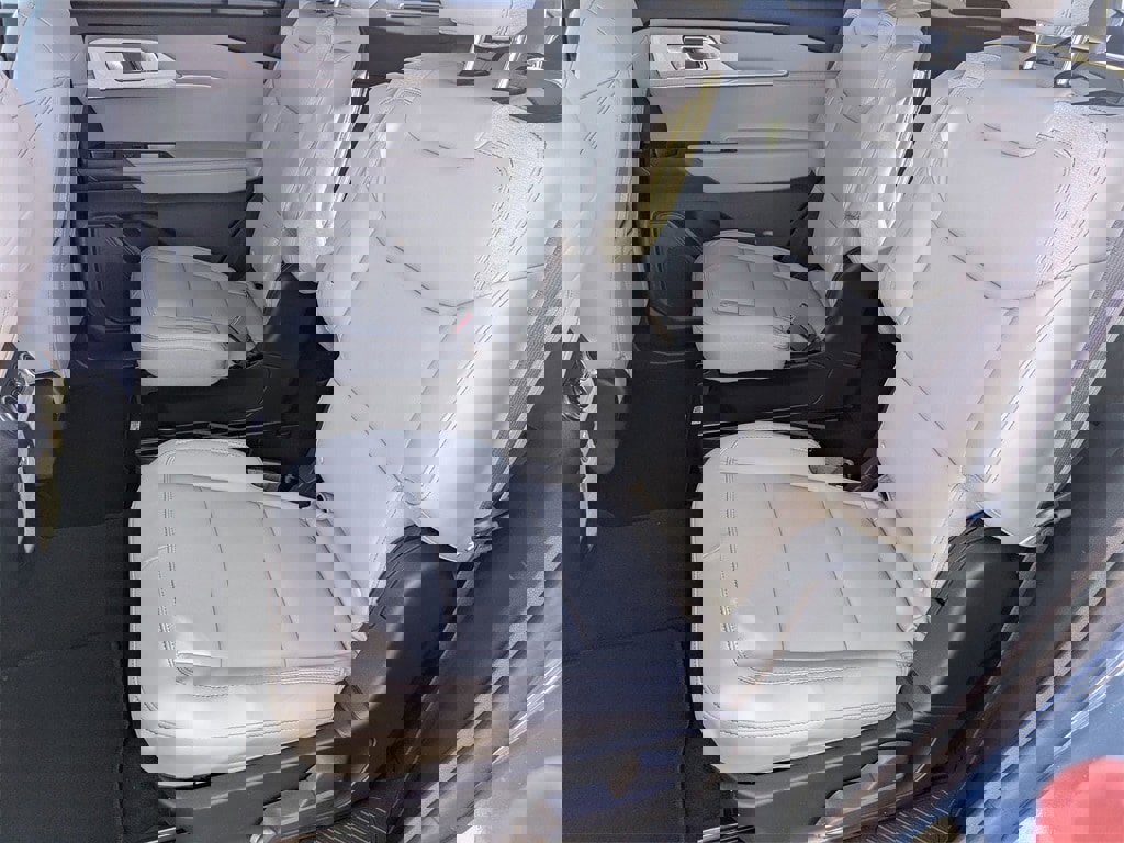 New 2026 Ford Explorer Active w/ Active Comfort Package image 18