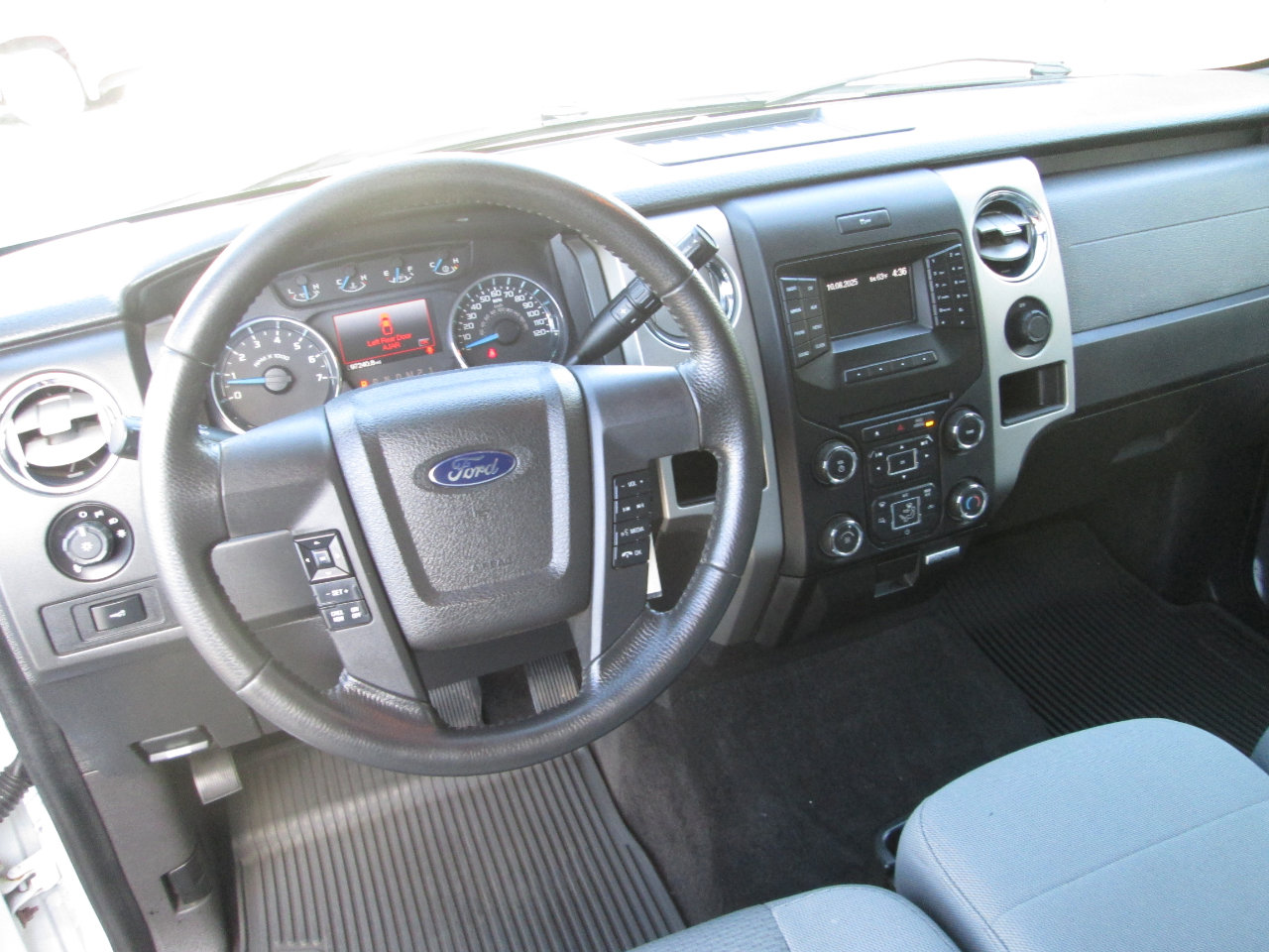 Used 2013 Ford F150 XLT w/ XLT Chrome Pkg image 31