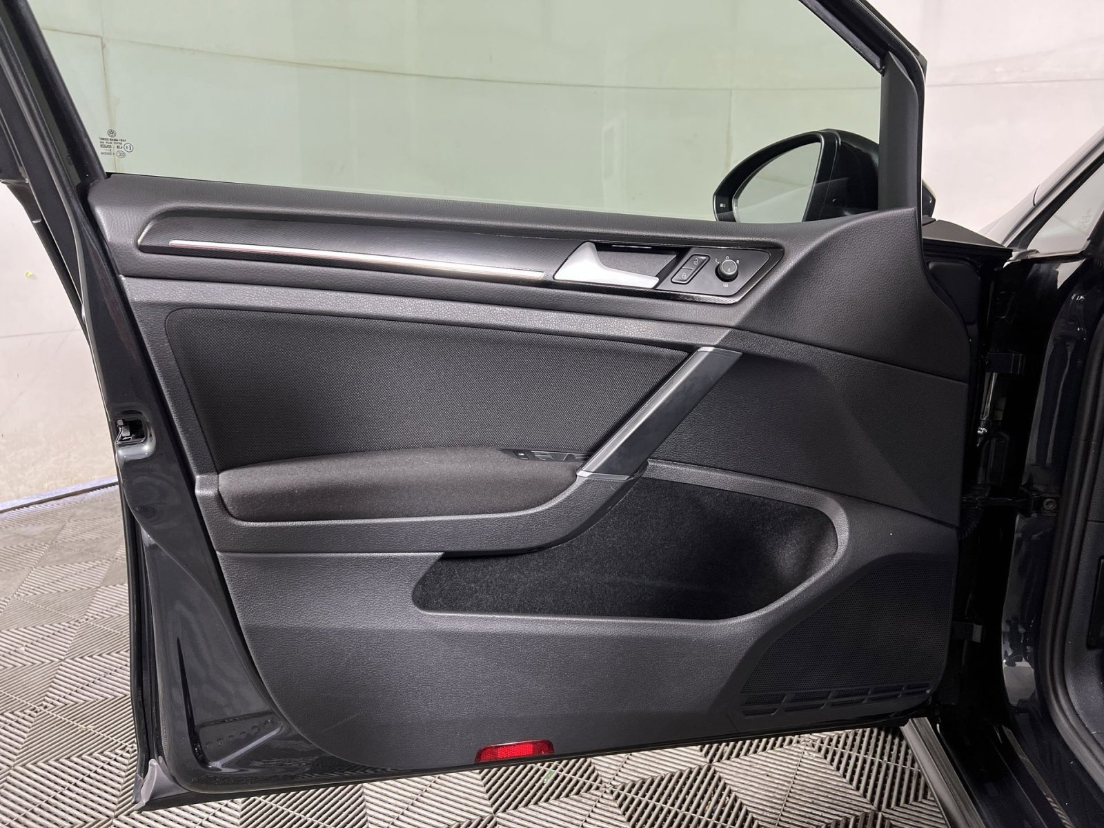Used 2016 Volkswagen GTI S FWD image 14