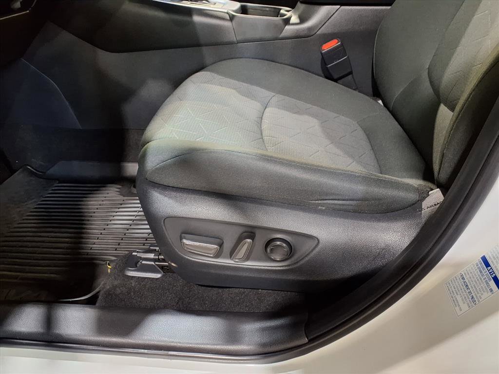 Used 2022 Toyota RAV4 XLE image 14
