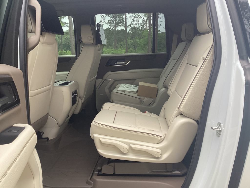 New 2026 GMC Yukon XL Denali w/ Denali Reserve Package RWD image 15