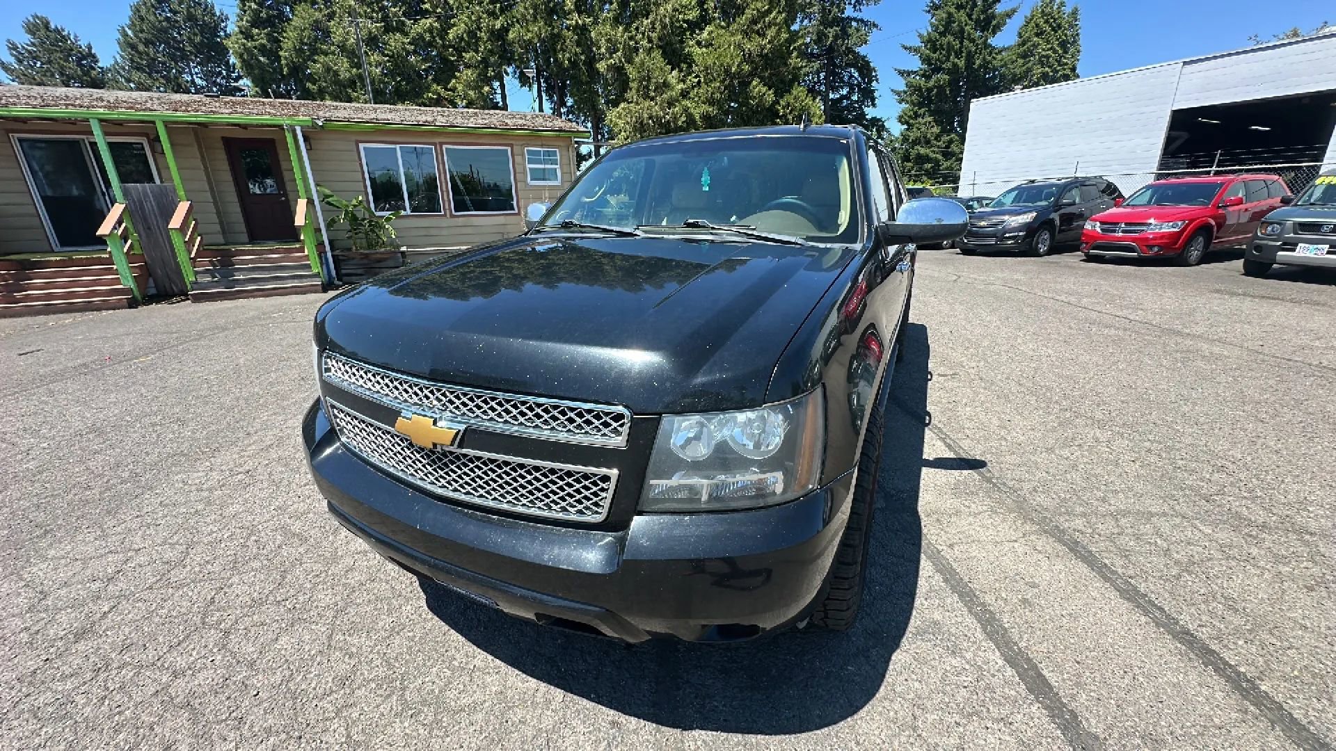 Used 2012 Chevrolet Suburban LTZ image 7