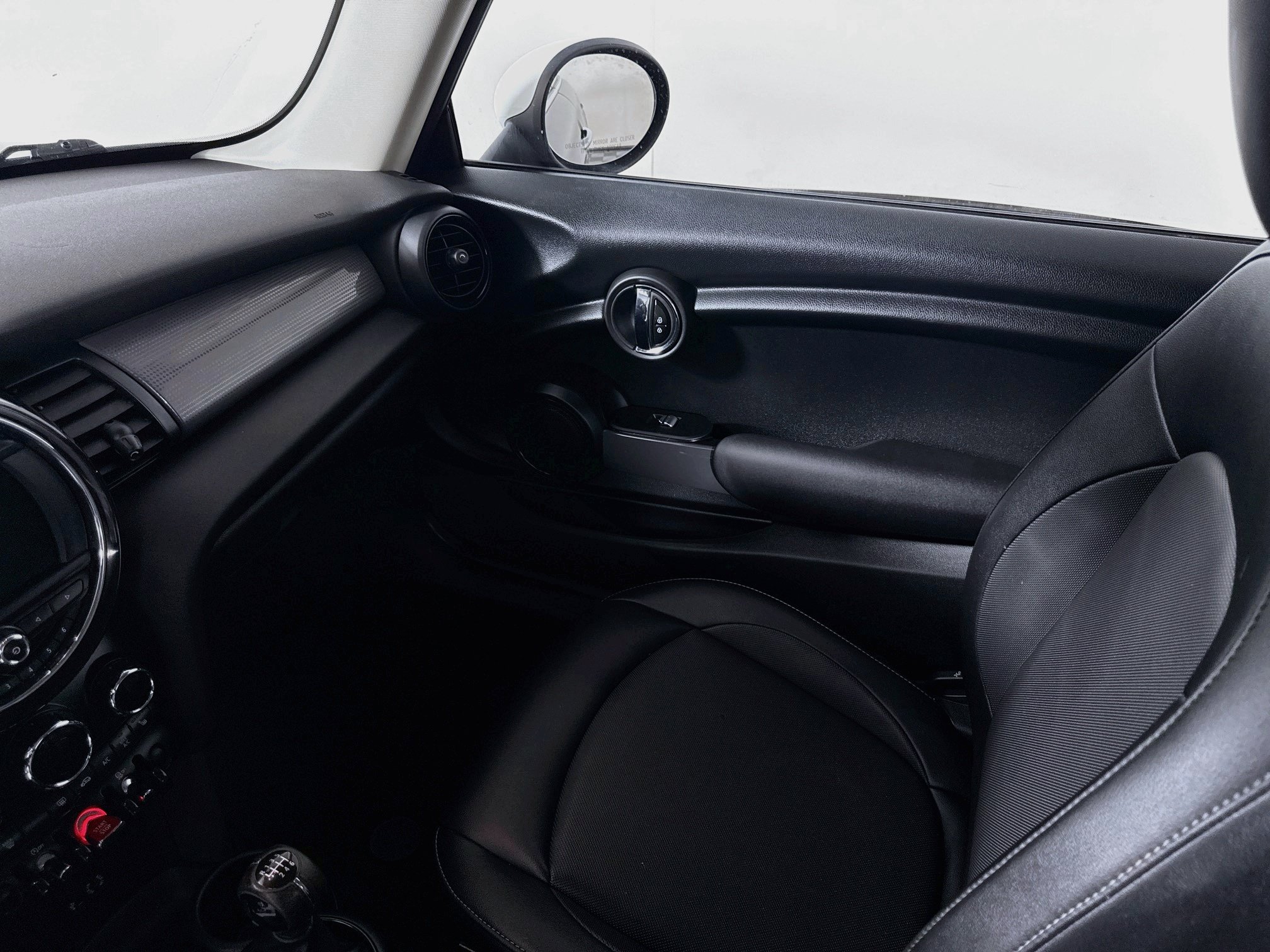 Used 2017 MINI Cooper 2-Door Hardtop FWD image 22