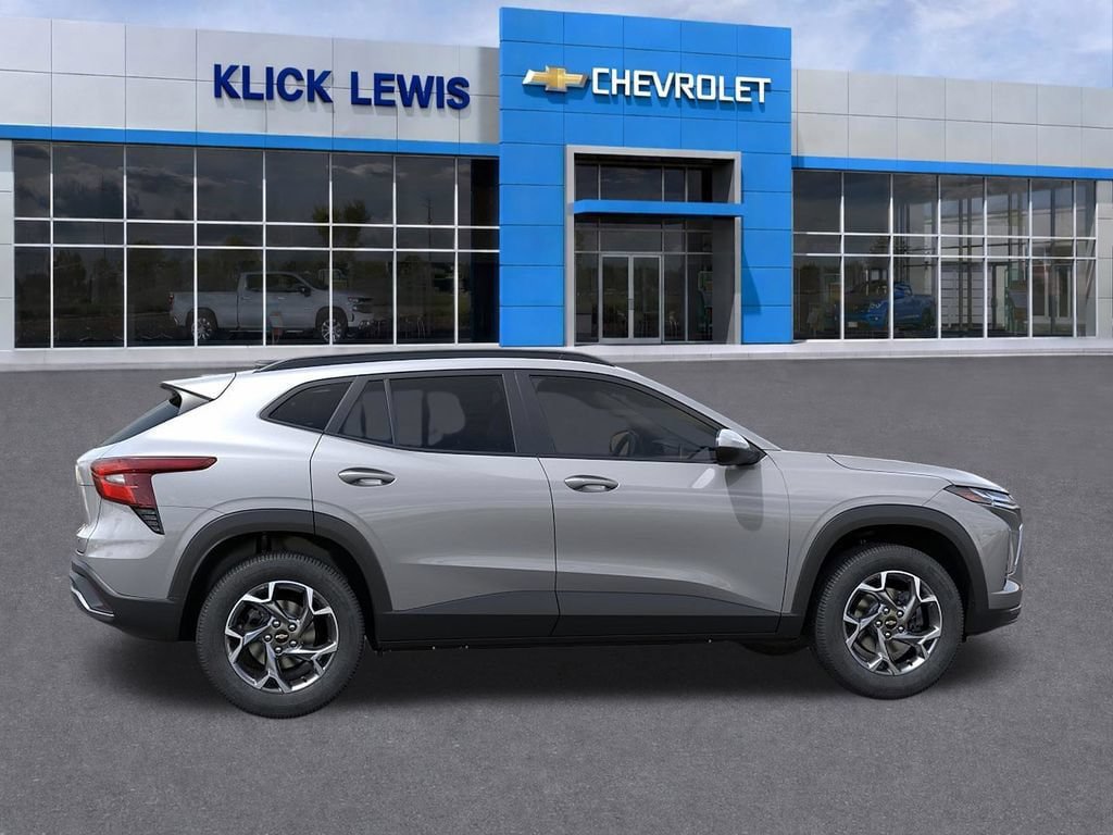New 2026 Chevrolet Trax LT w/ LT Convenience Package FWD image 5